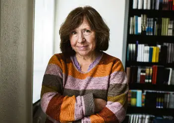 L'escriptora Svetlana Aleksiévitx, autora de 'Temps de segona mà. La fi de l’home roig'